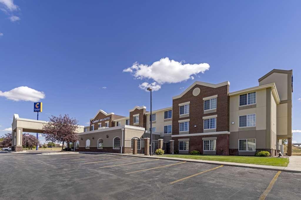 Comfort Inn & Suites Gillette Near Campbell Medical Center Exterior photo