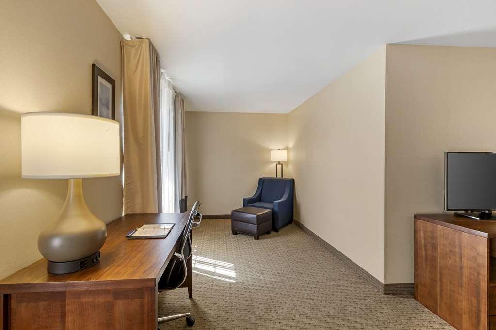 Comfort Inn & Suites Gillette Near Campbell Medical Center Room photo